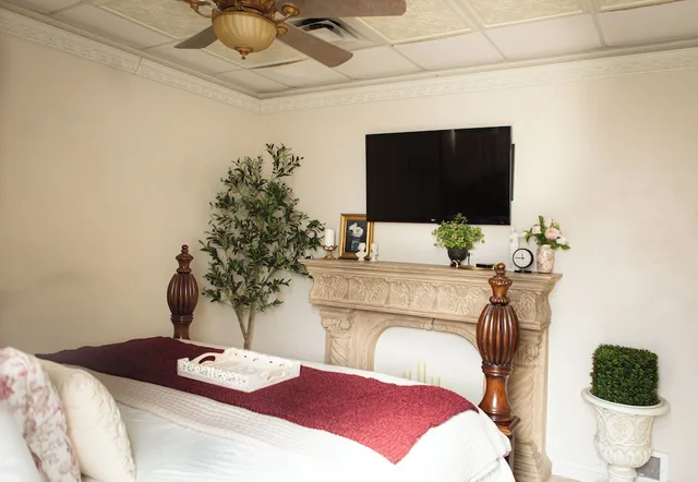 غرفة بسرير كينج، 5th East Hall Bed Breakfast 3/7