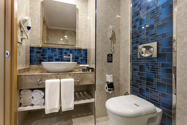 غرفة قياسية بسريرين منفصلين مع أريكة، Karmir Resort And Spa Hotel 3/3