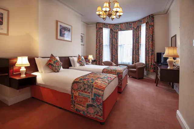 غرفة بسريرين منفصلين، Arundel House Hotel 2/2