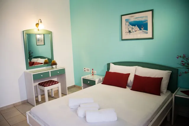 شقة سوبيريور بسرير مزدوج وسريرين منفصلين بغرفة نوم واحدة، THEONI APARTMENTS 1/2