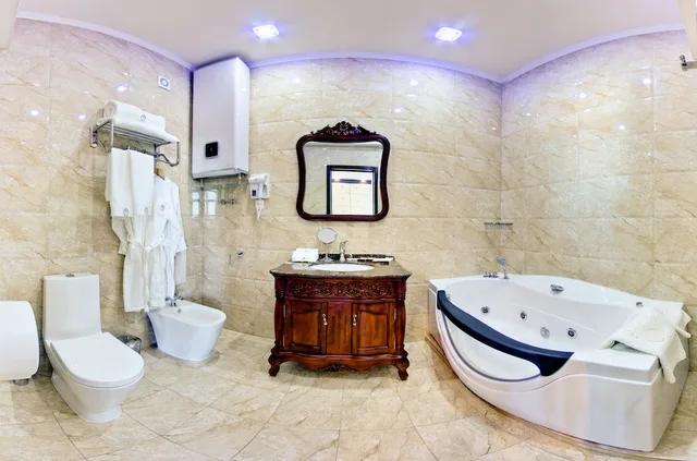 Suite, King Bed, Plaza Hotel Bishkek 3/3