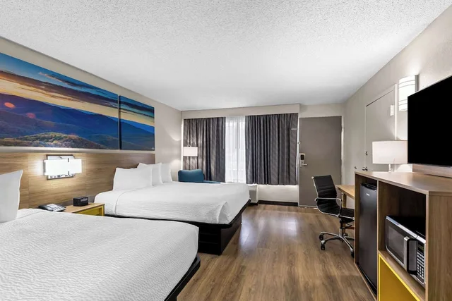 غرفة بسريرين كوين للمدخنين لذوي الإعاقة، Days Inn by Wyndham Clayton 2/6