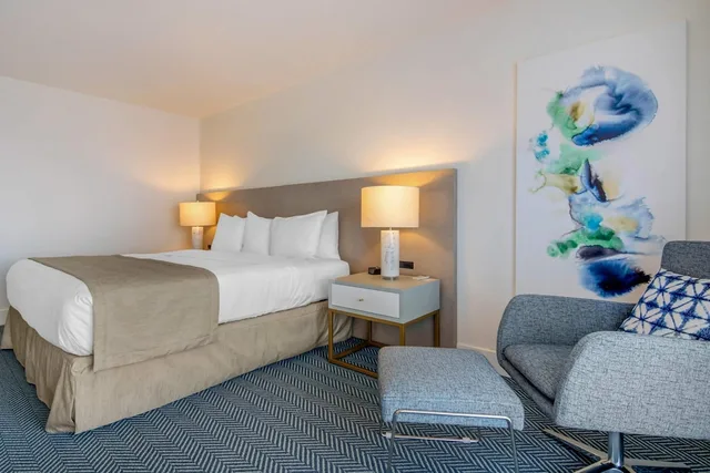 غرفة قياسية بسرير كينج، Bayside Resort, Ascend Hotel Collection 5/10