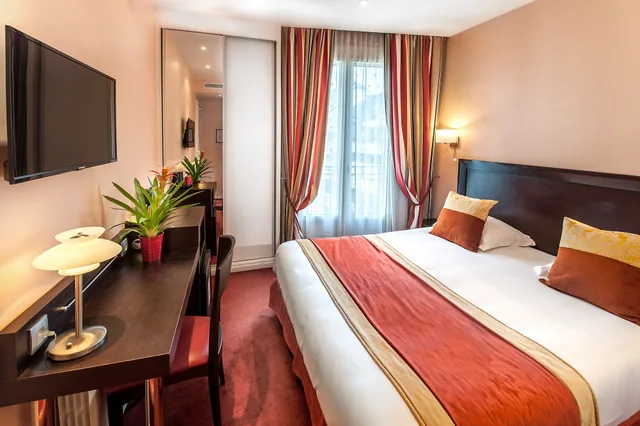 غرفة كلاسيكية بسرير كوين، Hotel Virgina 1/2