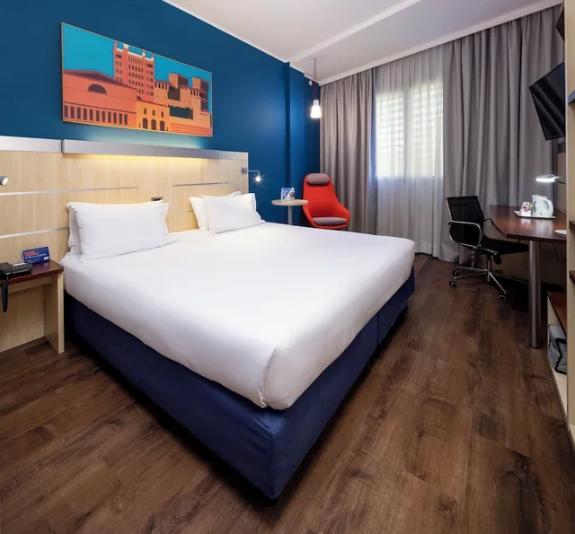 Standard, Multiple Beds، Express Holiday Inn Parma 3/10