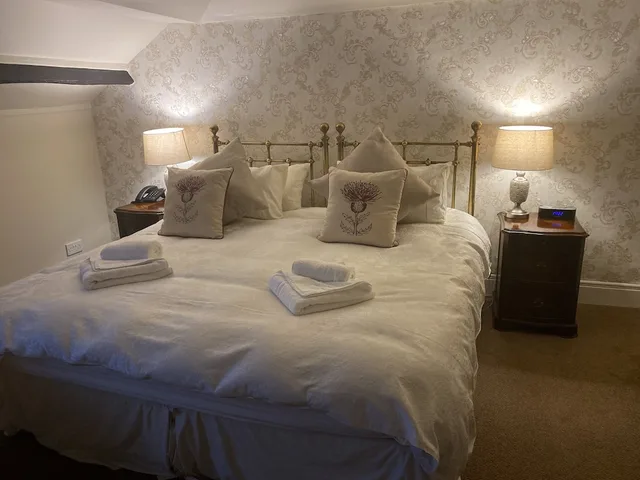 غرفة فاخرة بسرير كينج، The Royal Oak Inn 1/2