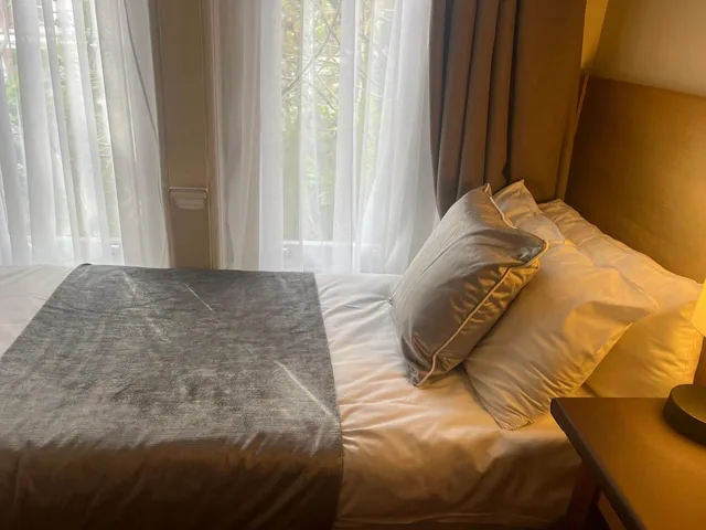 كابينة مفردة، Hotel Cavendish 2/5