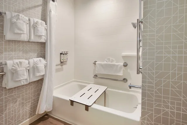 غرفة قياسية بسريرين كوين لذوي الإعاقة، Holiday Inn Express Hotel And Suites Absecon Atlantic City Area 5/6