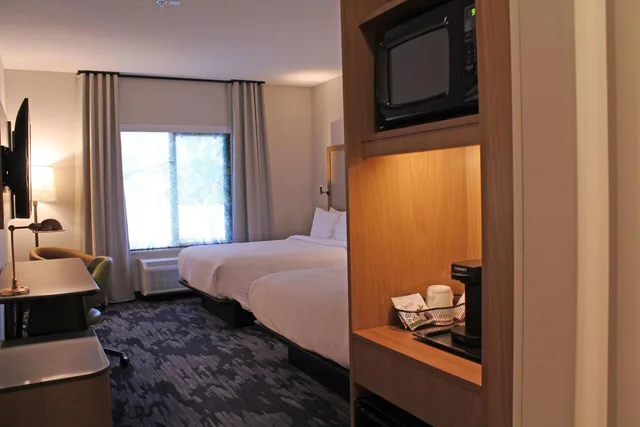 غرفة بسريرين كوين بحوض استحمام لذوي الإعاقة، Fairfield Inn & Suites by Marriott St. Louis South 3/3