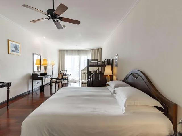 غرفة بسريرين منفصلين بشرفة، Sofitel Krabi Phokeethra Golf & Spa Resort 6/10