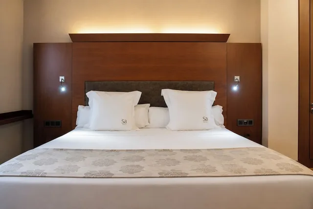 جناح جونيور بسرير كينج، Hotel Sancho Abarca 2/8