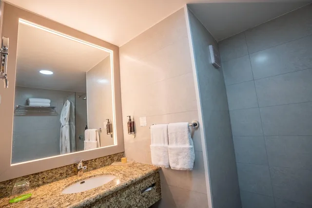 غرفة بزنس بسرير كوين وسرير فردي، La Quinta by Wyndham Quito 8/10
