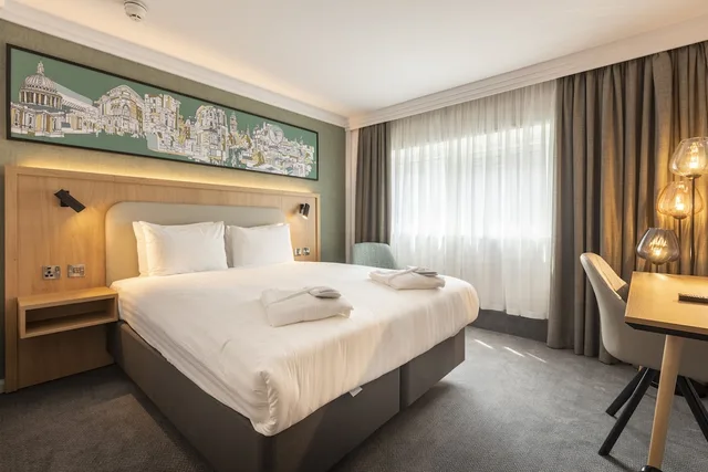 غرفة بريميوم بسرير مزدوج، Holiday Inn London - Regent's Park by IHG 4/8