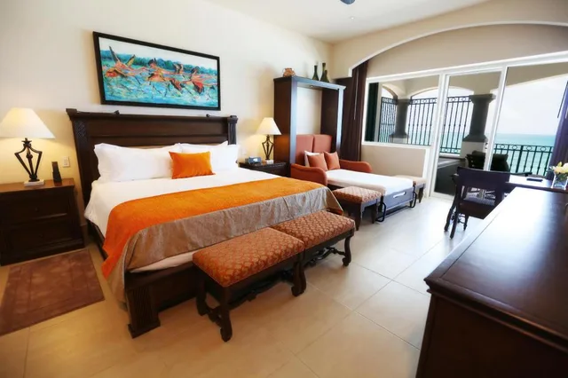 3 Bedrooms, Master, Suite, 2 Double Beds, 2 King Beds, Beach Front، Grand Residences Riviera Cancun All Inclusive 1/6