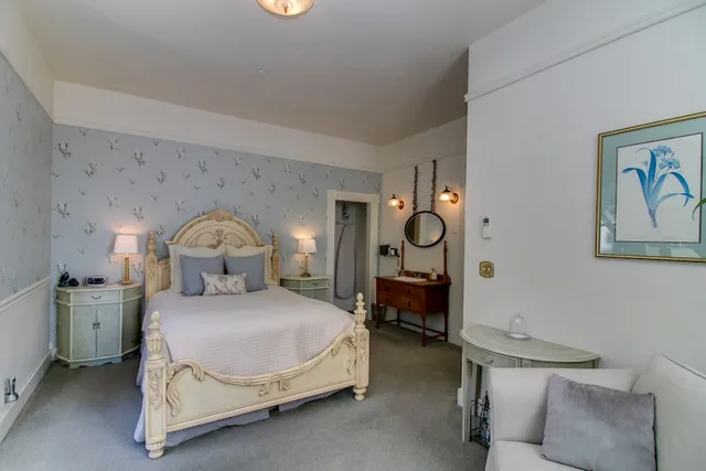 1 Bedroom, Garden, Queen Bed، Winchester Inn 1/3