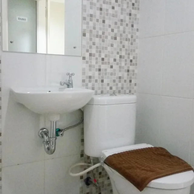 غرفة ديلوكس بسريرين منفصلين، Ethan Hotel Cilincing Plaza 3/3