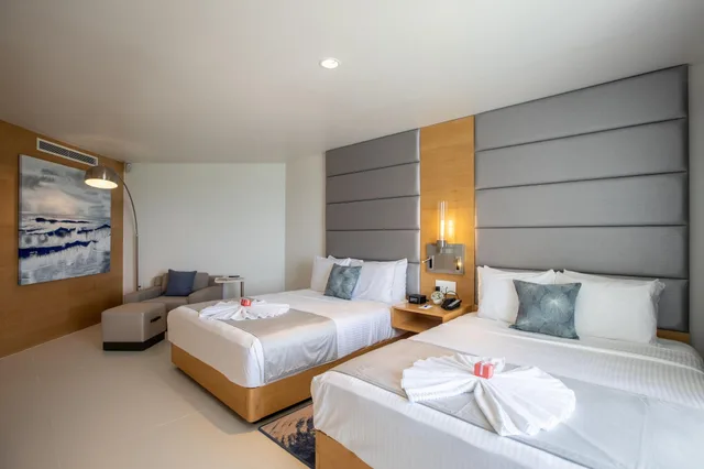 غرفة بسرير كوين بإطلالة على المسبح، The Morgan Resort & Spa 1/1
