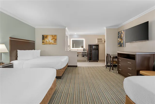 غرفة بسريرين كوين، Best Western Courtesy Inn - Anaheim Park Hotel 3/4