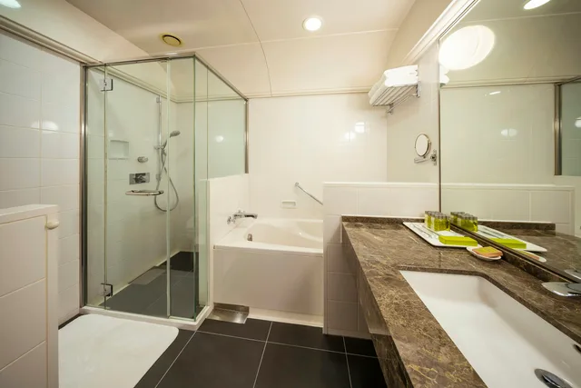 Junior Suite, Family, Hilton Fukuoka Sea Hawk 5/5
