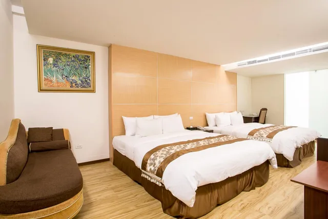غرفة عائلية بسريرين مزدوجين وسريرين كينج، Huang Shin Business Hotel - ZhongGung Branch 2/2