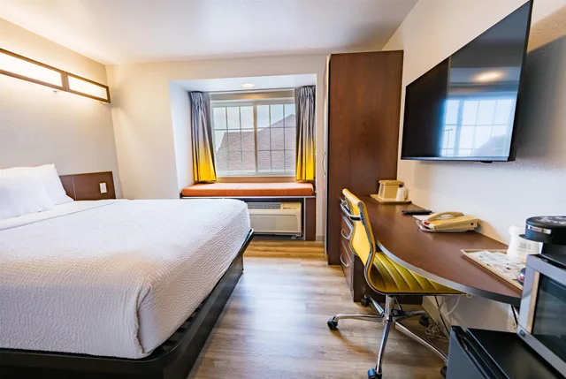 غرفة بسرير كوين، Microtel Inn & Suites by Wyndham Cheyenne 6/9