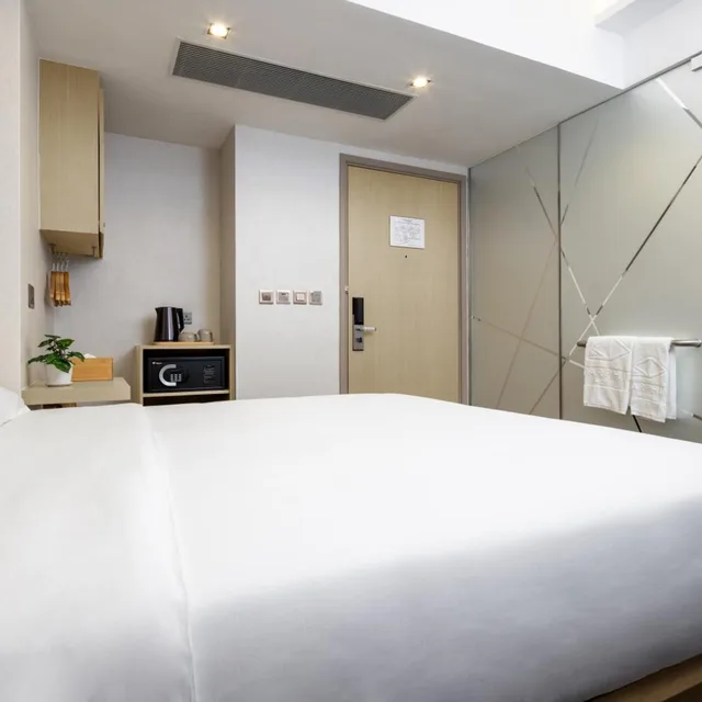 Starphire, Premium, Double Bed، Starphire Hotel 2/4