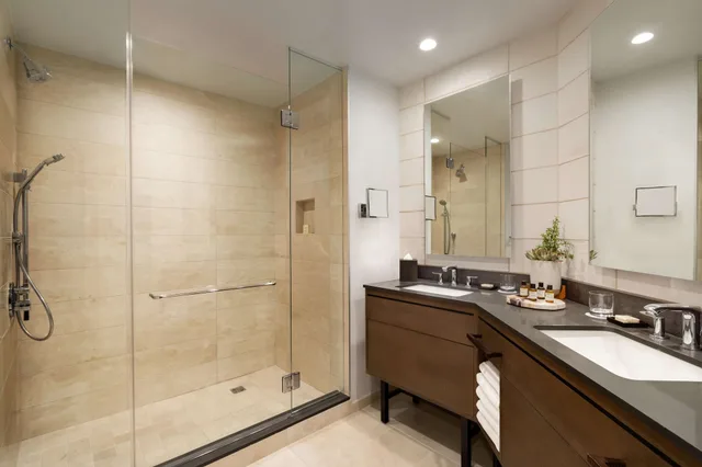 Premium, Deluxe, King Bed, Pool View, Balcony or Patio, Large، Fairmont Scottsdale Princess 7/10