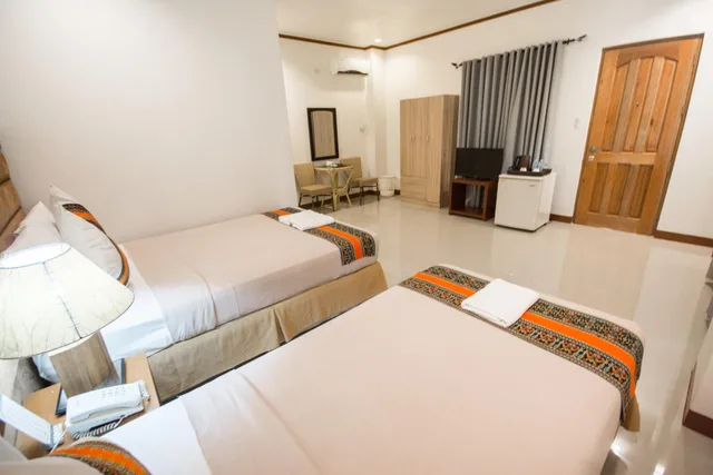 غرفة قياسية ثلاثية بسرير فردي، Sur Beach Resort Boracay 7/10