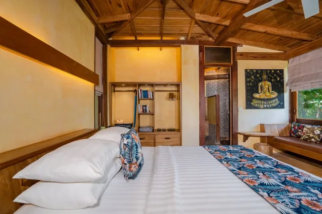 Retreat, Sunset, King Bed, Shared Balcony، Veranda Natural Resort 1/4
