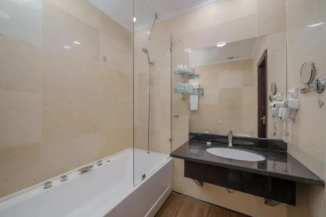 Deluxe, Double Bed, Jannat Regency 8/10