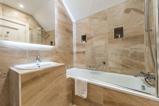 غرفة سوبيريور بسرير كينج، Gleddoch Golf & Spa Resort, WorldHotels Distinctive 2/2