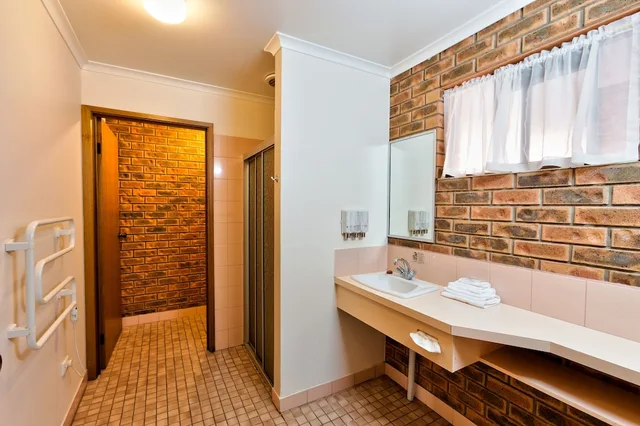 غرفة عائلية كبيرة بسرير كوين، Hume Country Motor Inn Albury 2/2
