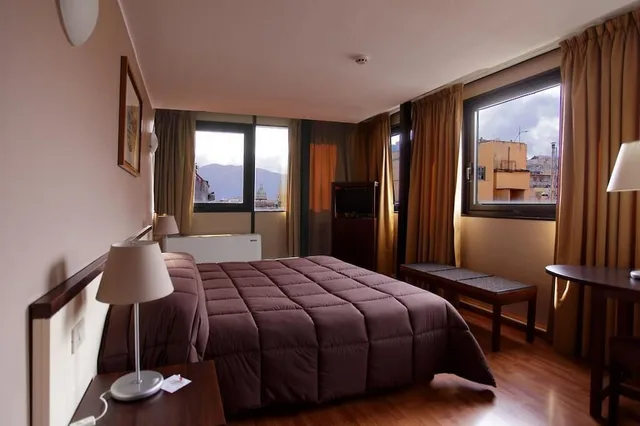 غرفة قياسية بسرير مزدوج أو سريرين منفصلين، Cristal Hotel Palermo 5/10