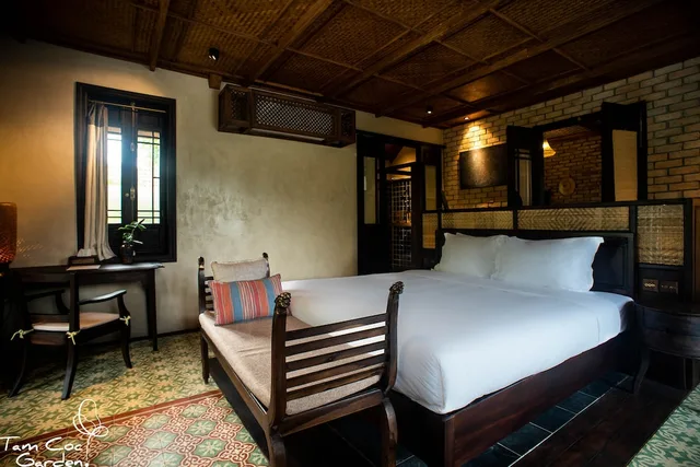 Mountain, King Bed, Terrace، Tam Coc Garden 1/8