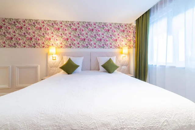 غرفة قياسية بسرير مزدوج، Grand Hotel Normandy Bruges 3/10