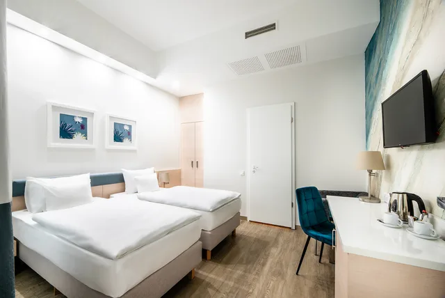 Standard, Single, Double Bed, Atrium Hotel by Mellow Mood Hotels 3/7