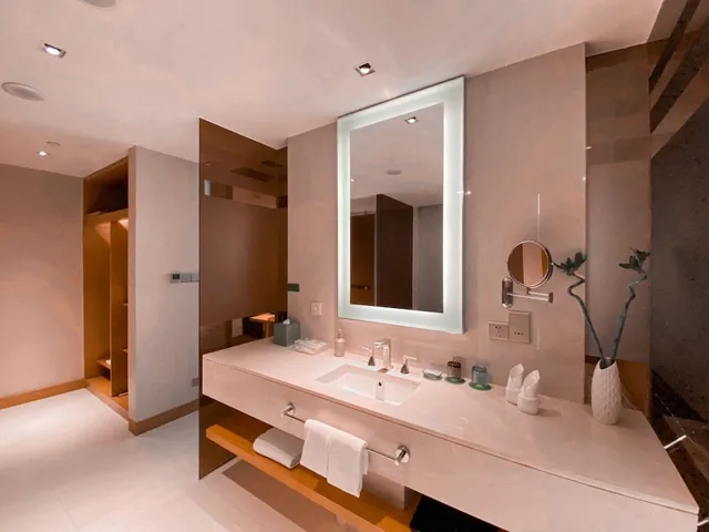 جناح بزنس بسرير كينج، HOLIDAY INN GUANGZHOU SCIENCE CITY 2/2