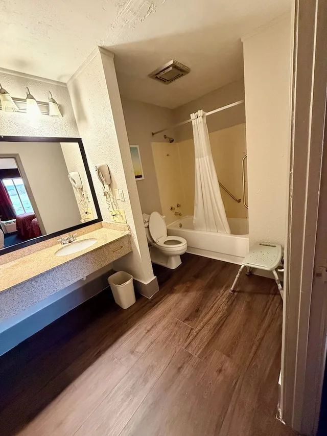 غرفة بسريرين مزدوجين لذوي الإعاقة، Days Inn By Wyndham Seymour 8/8