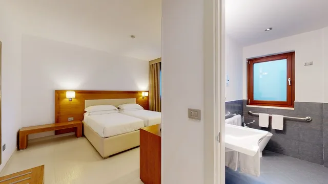 غرفة قياسية بسرير كوين، Monte Sarago 3/9