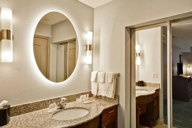 جناح بسرير كينج بغرفة نوم واحدة مع أريكة، Homewood Suites By Hilton Palm Desert 1/3