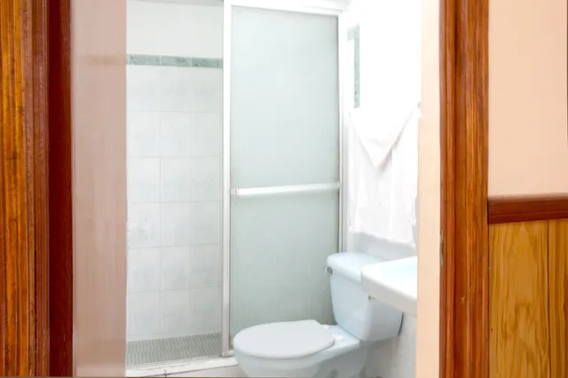 غرفة بسرير كوين، Hotel Manantiales El Salvador 5/8