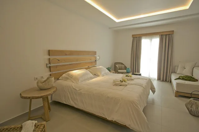غرفة جونيور بإطلالة على البحر بغرفة نوم واحدة، Thalassa Boutique Hotel 3/5