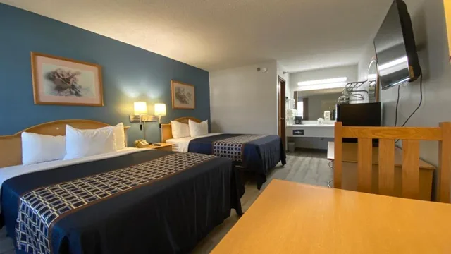 غرفة بسريرين كوين، Econo Lodge Branson Theater District 4/8