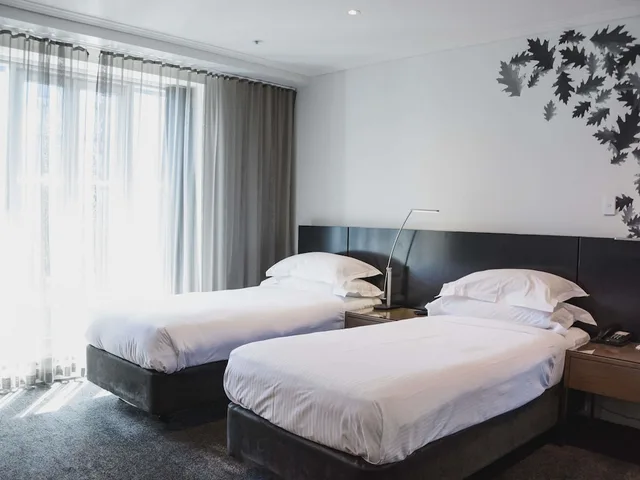 شقة ديلوكس بسريرين مزدوجين بغرفتي نوم بمطبخ، The Como Melbourne 1/3
