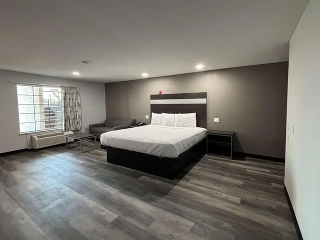 غرفة بسرير كينج، Motel6 La Porte, TX 3/7