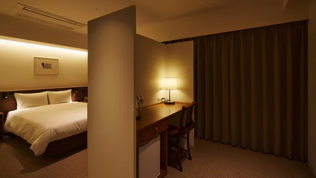 غرفة ديلوكس بسرير كوين، Shin Osaka Station Hotel Honkan 1/1