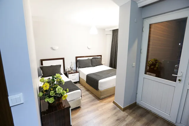 غرفة قياسية ثلاثية، PapillonAda Hotel 1/2