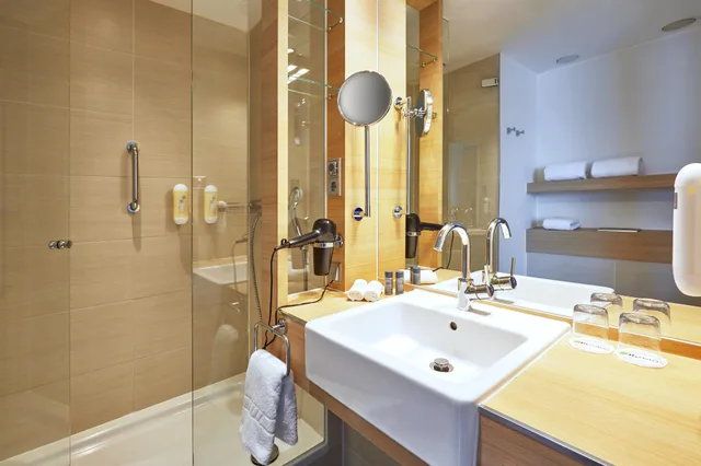 غرفة بزنس بسرير كينج، Hotel Salzburg-Hauptbahnhof 3/3