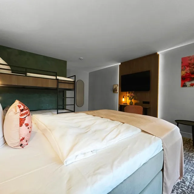 غرفة بريميوم رباعية بسرير بطابقين، Van der Valk Hotel Gladbeck 1/3