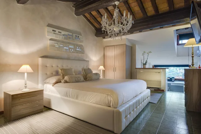 شقة بسرير مزدوج وسرير فردي بشرفة بغرفة نوم واحدة مع أريكة، Tritone Top House 2/10